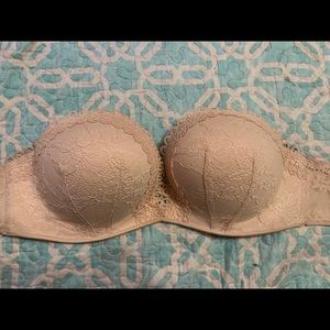 Victoria’s Secret Bombshell strapless/multiway bra